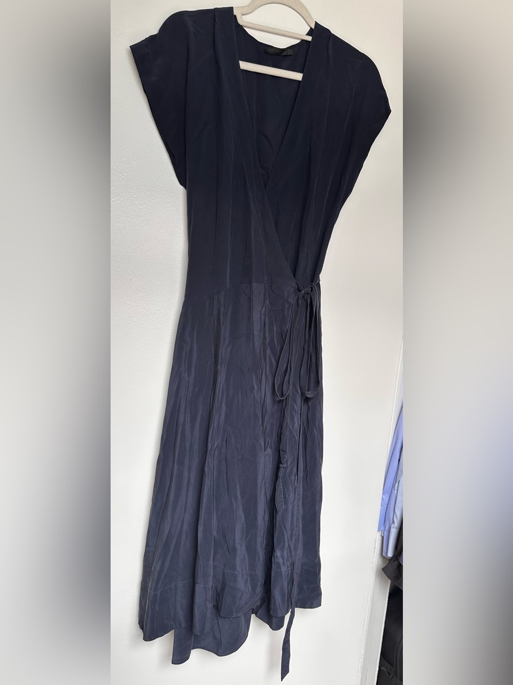 Donna Karan Women's Navy Silk Wrap Dress - Elegant V-Neck Midi
